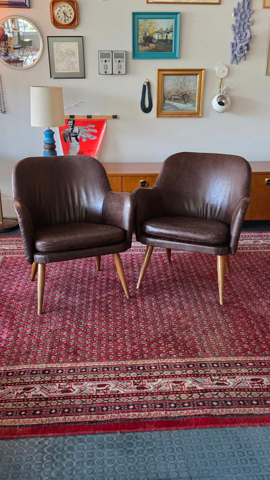 Tyylikäs vintage-nojatuoli (2 kpl varastossa)