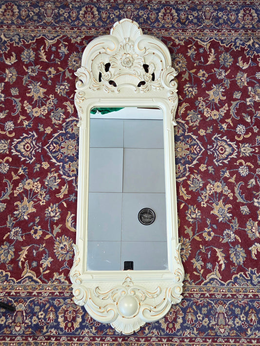 Talonpoikaisrokokoo peili