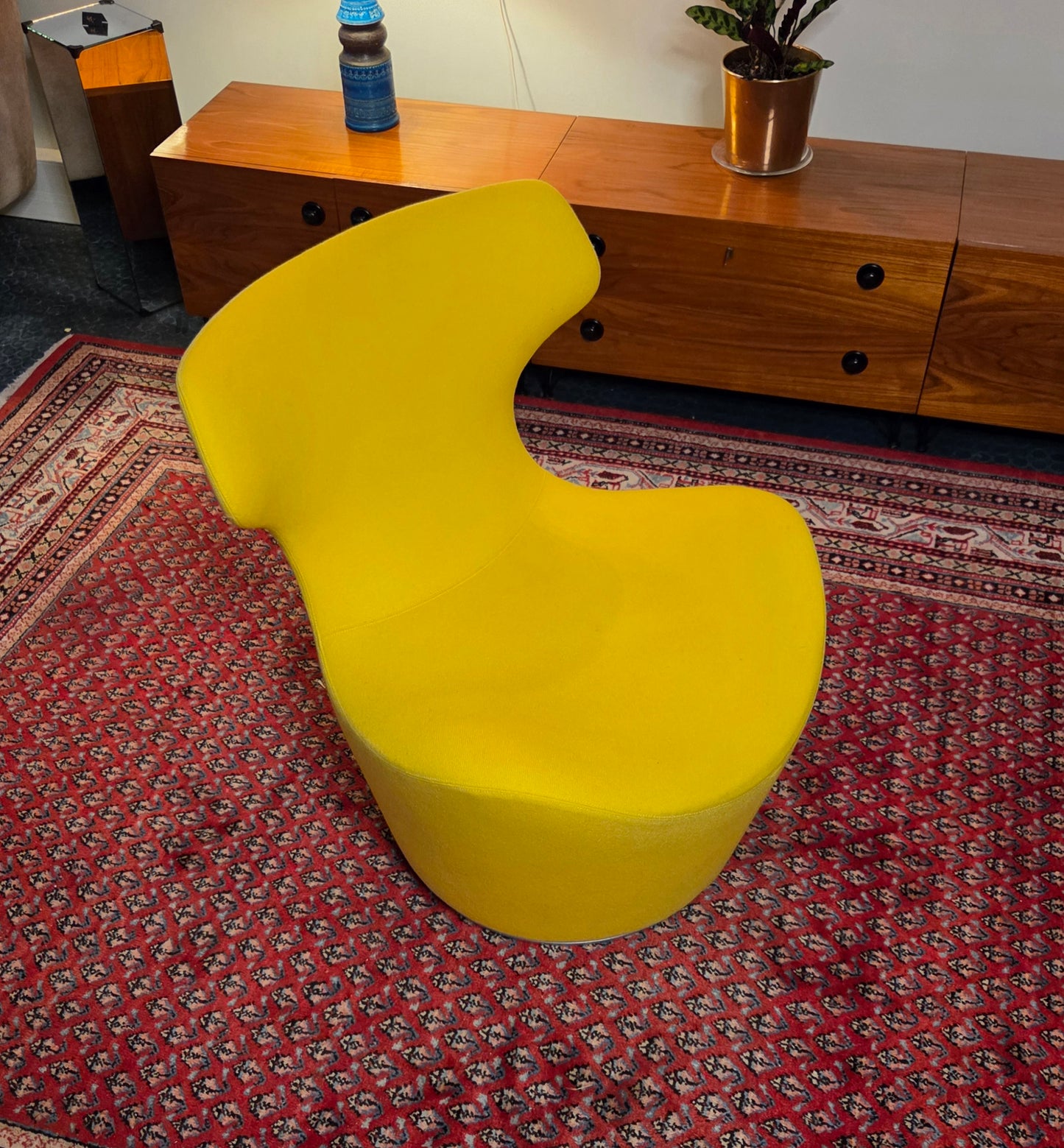 B&B Italia – Piccola Papilio nojatuoli, Naoto Fukasawa (2010)