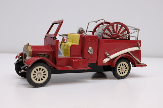 Peltilelu paloauto 50-luku