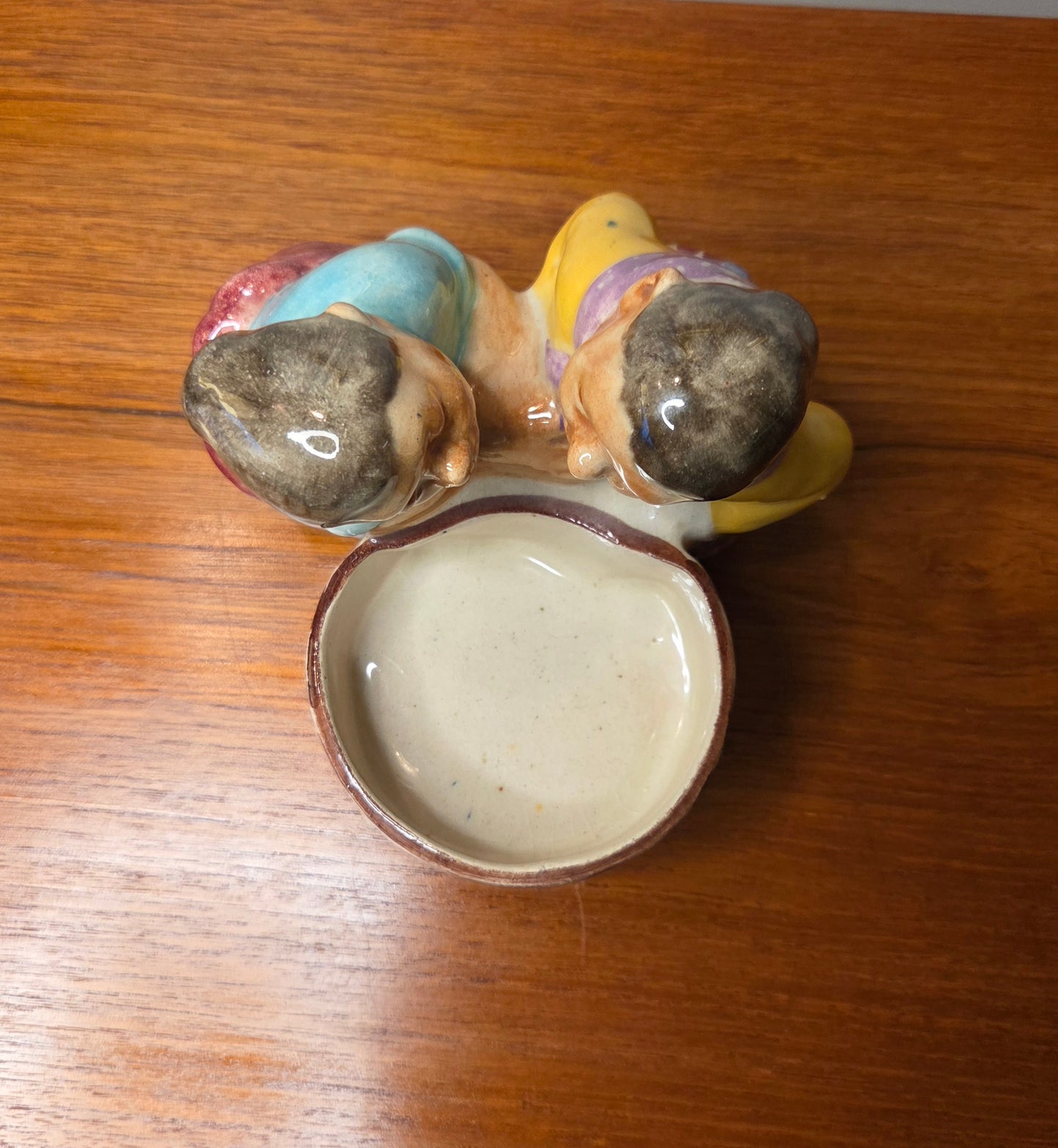 Kupittaan Savi – ”Pyykkärit” – harvinainen käsinmaalattu figuuri