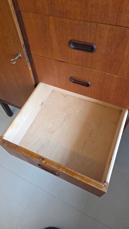 Teak-lipasto 60-luku