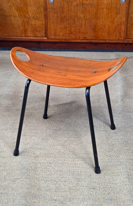 Ola Kettunen, Ulla jakkara